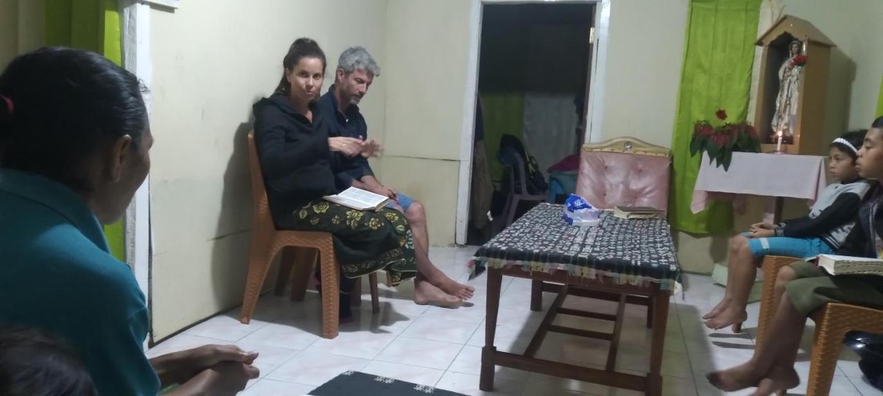 Karleta Homestay Рутенг Экстерьер фото
