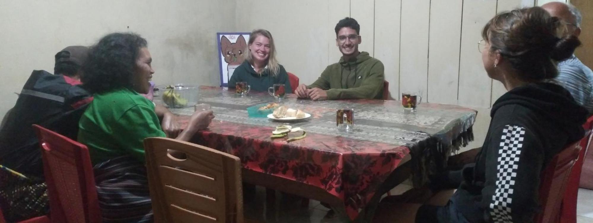 Karleta Homestay Рутенг Экстерьер фото