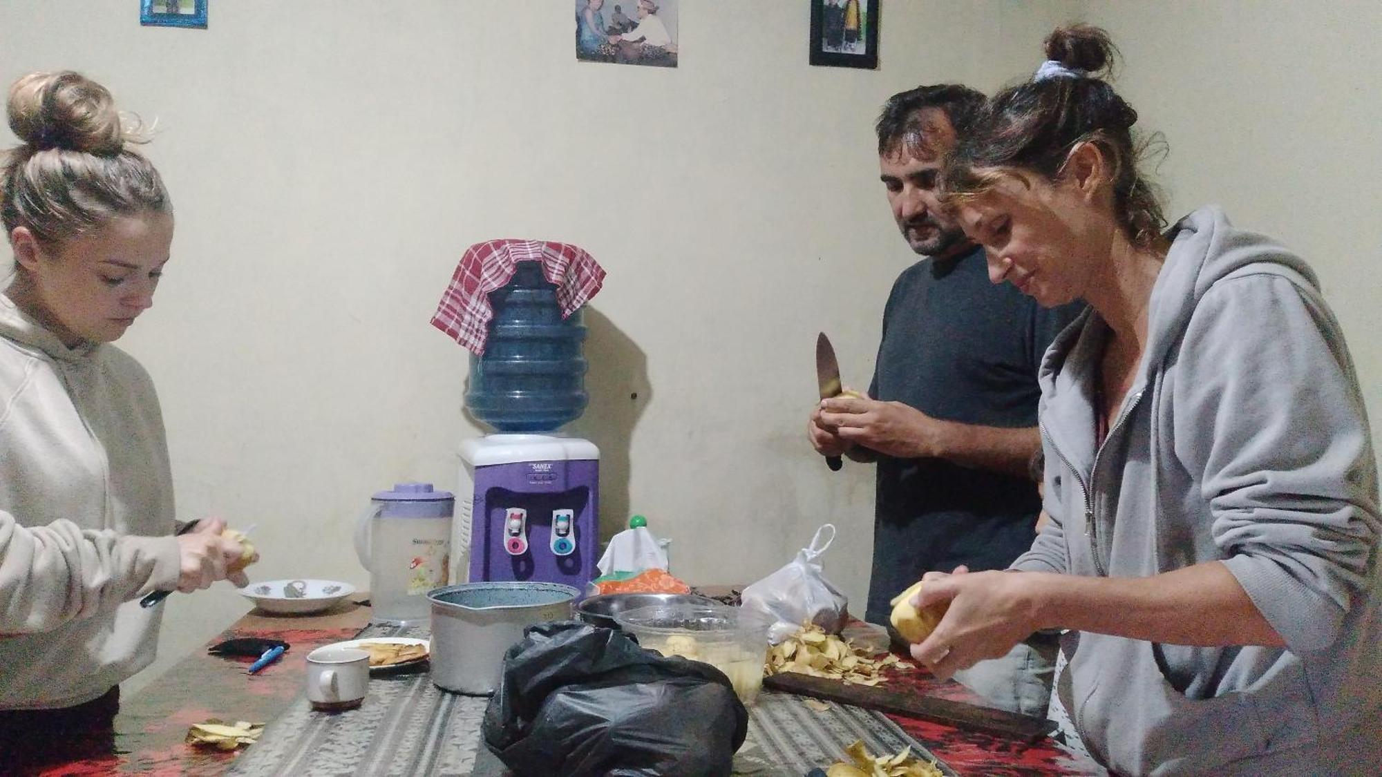 Karleta Homestay Рутенг Экстерьер фото